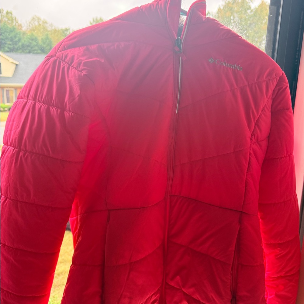 Columbia Women’s Vibrant Pink/Red Puffer Jacket